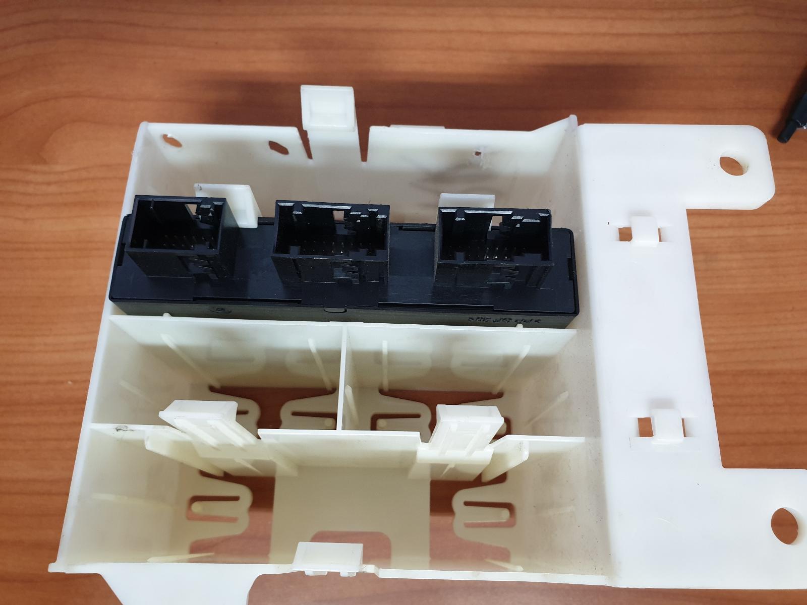 2008 Bmw X5 Misc Switch/Relay View Auto part Misc Switch/Relay Bmw X5 2008