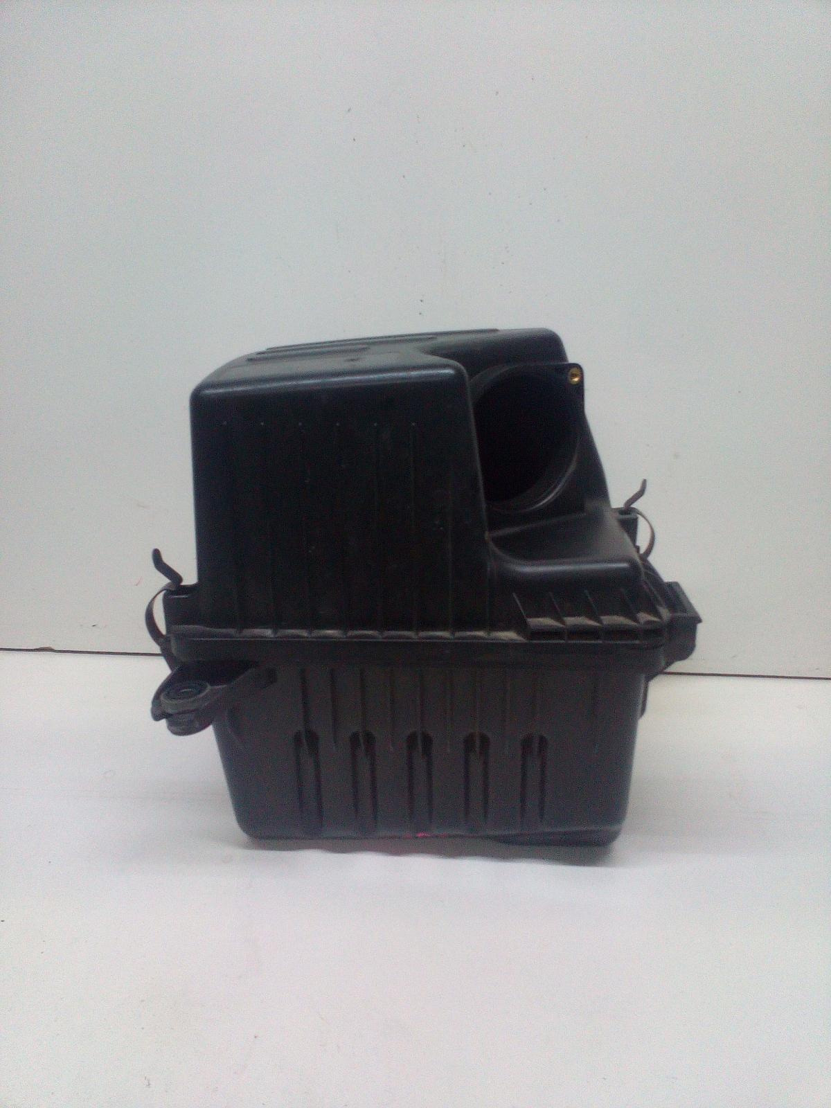 View Auto part Air Cleaner/Box Hyundai Santa Fe 2007