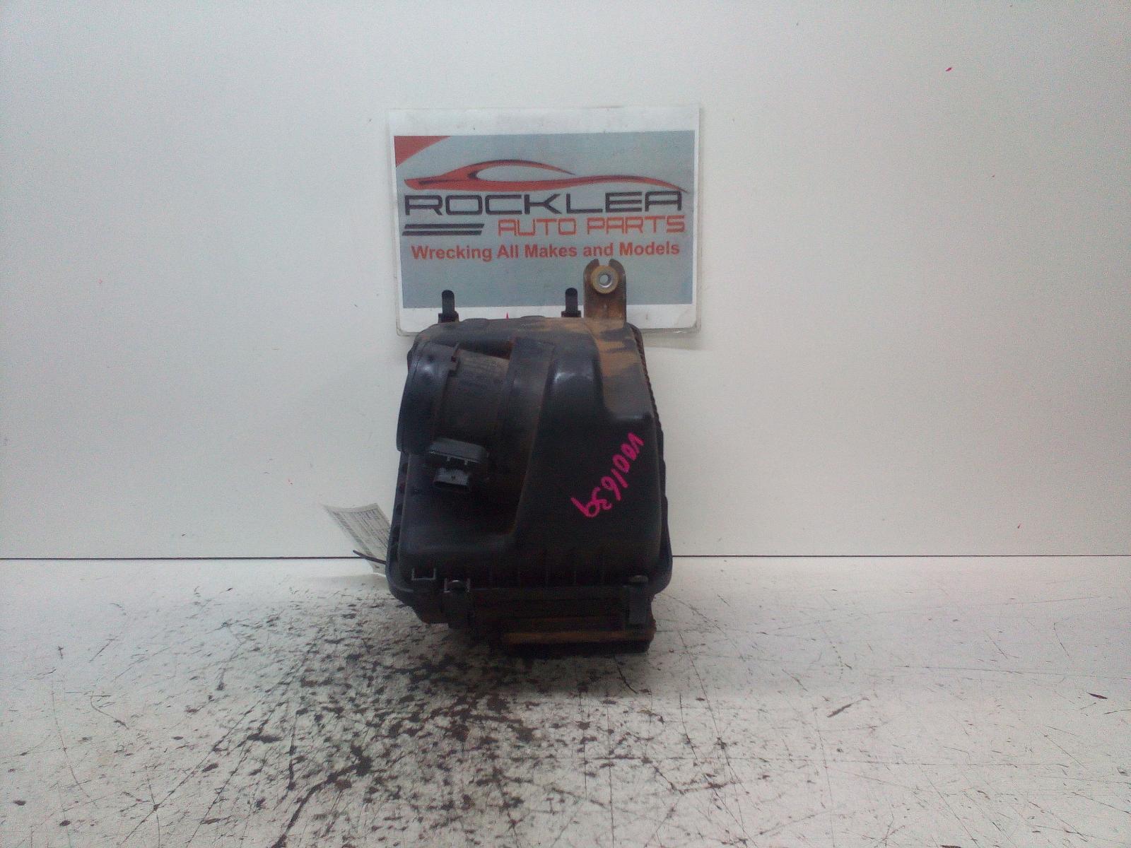 2010 Hyundai Santa Fe Air Cleaner/Box View Auto part Air Cleaner/Box Hyundai Santa Fe 2010