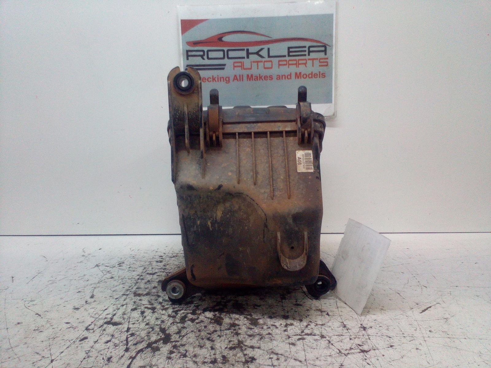 2010 Hyundai Santa Fe Air Cleaner/Box View Auto part Air Cleaner/Box Hyundai Santa Fe 2010