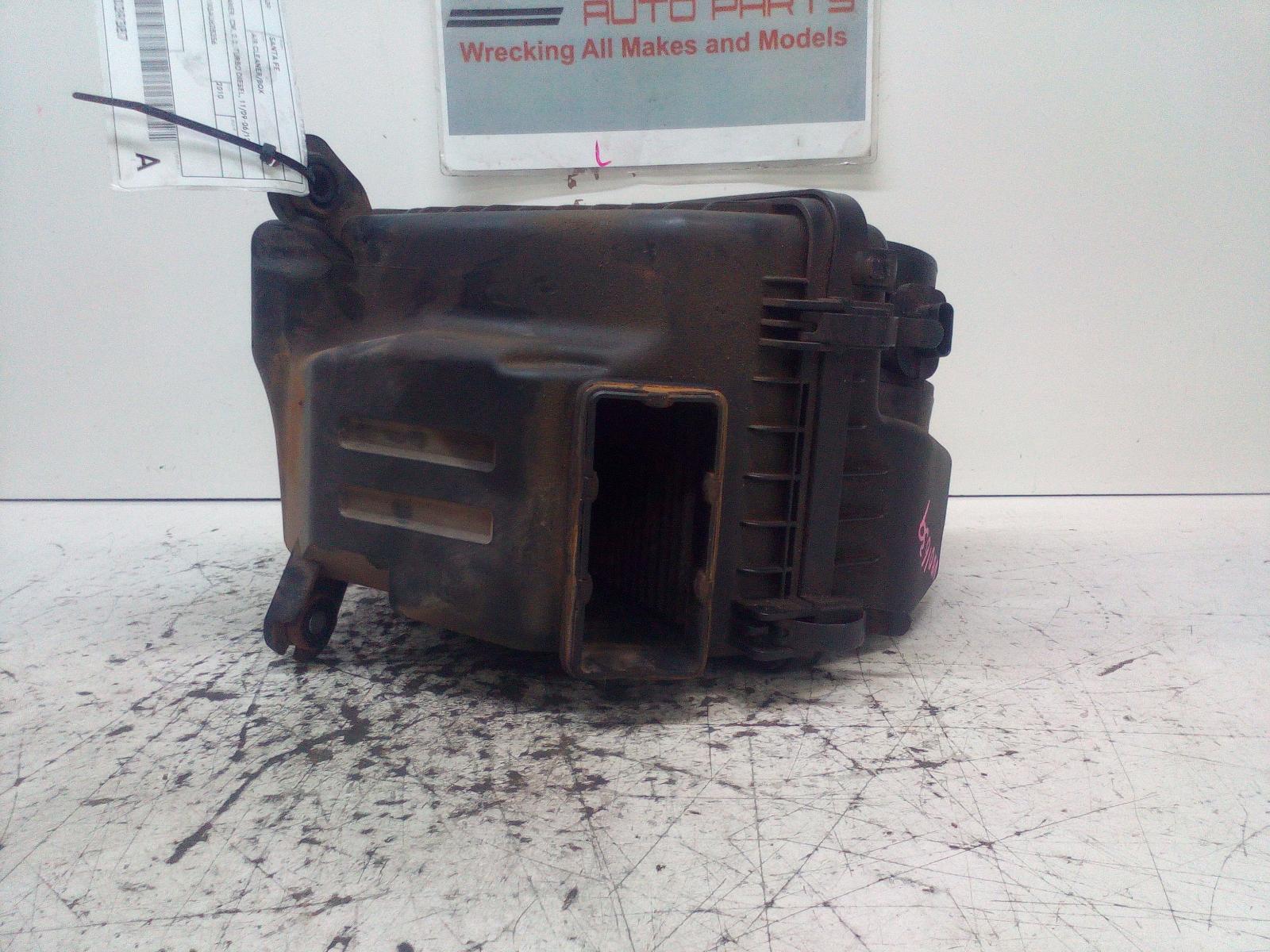 2010 Hyundai Santa Fe Air Cleaner/Box View Auto part Air Cleaner/Box Hyundai Santa Fe 2010