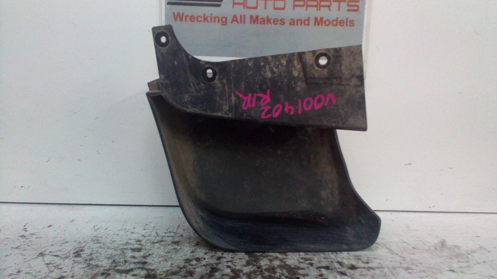 View Auto part Mud Flaps Mitsubishi Triton 2018