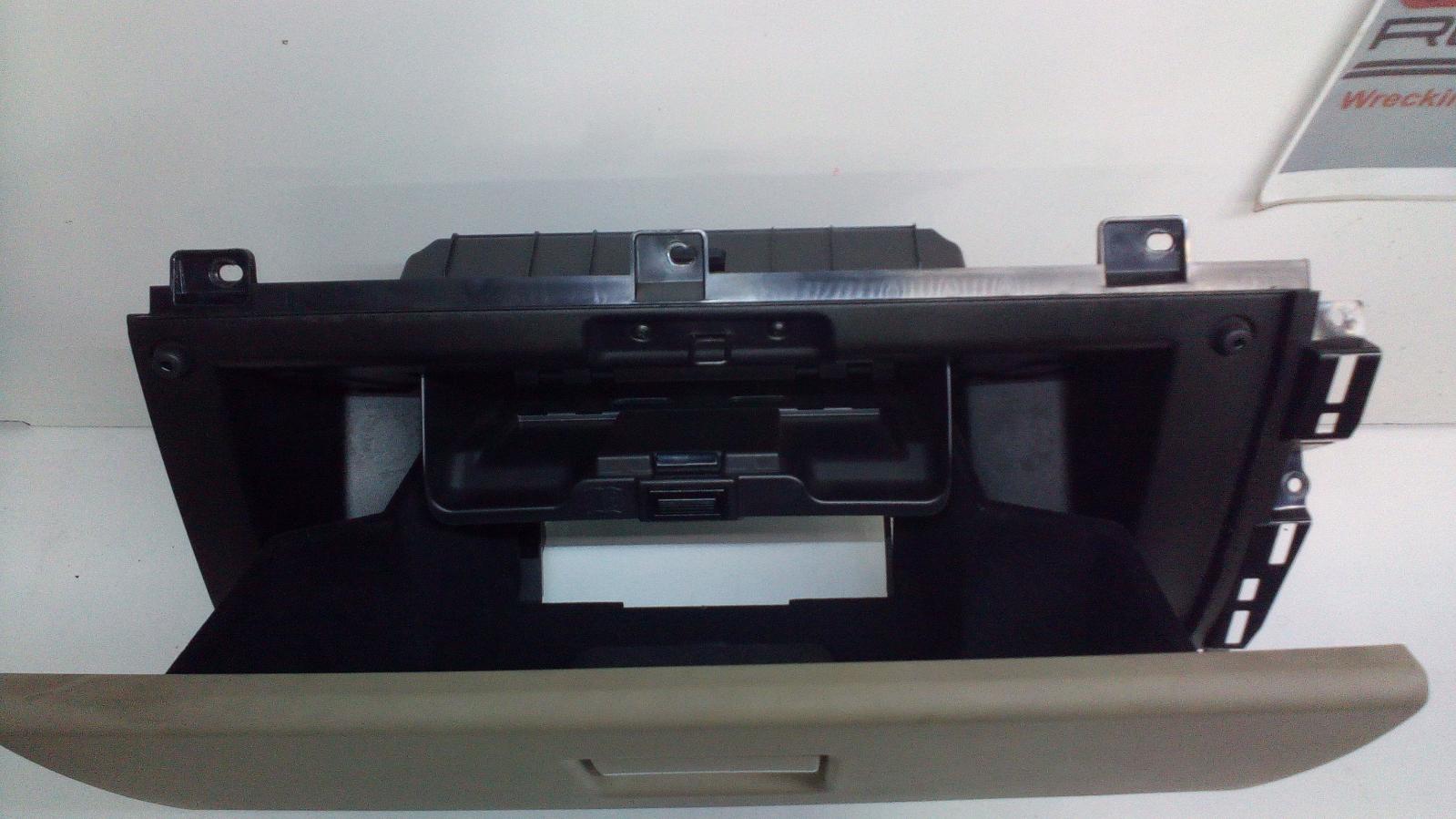 View Auto part Glove Box Land Rover Rangerover Evoque 2012