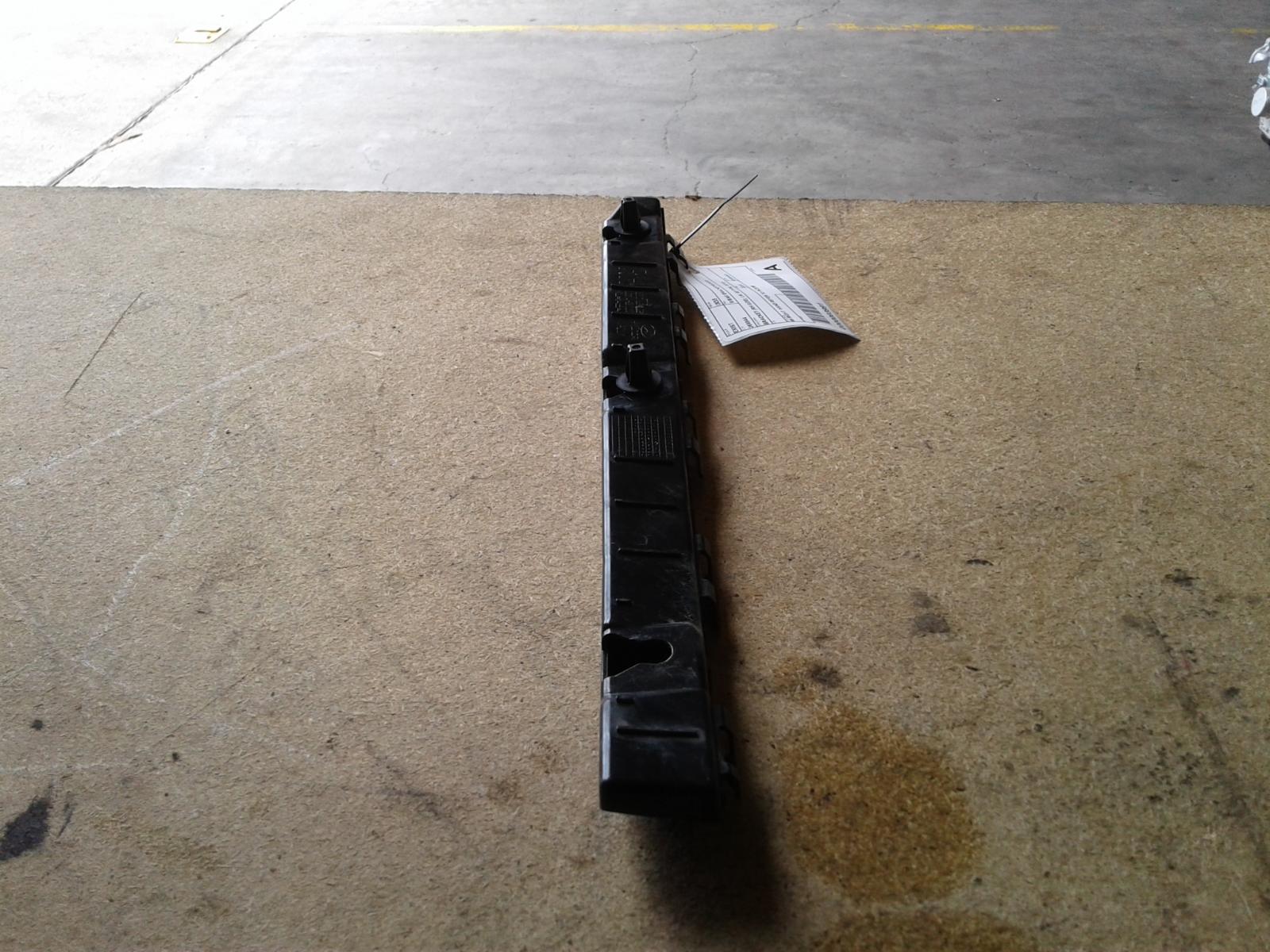 View Auto part R/Bar Bracket/Reinfo Hyundai Ix35 2013
