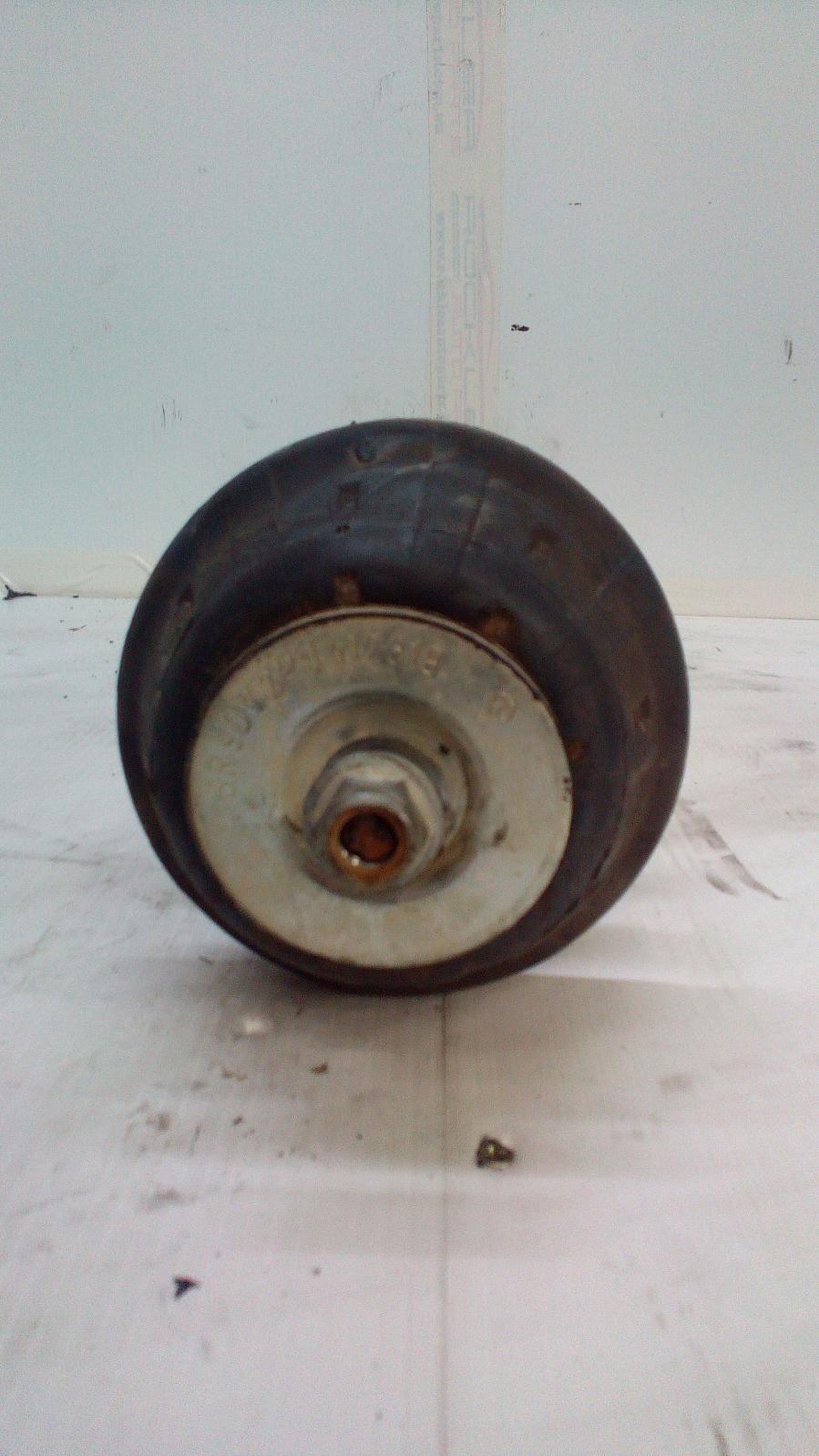 View Auto part Right Front Strut Volkswagen Amarok 2012