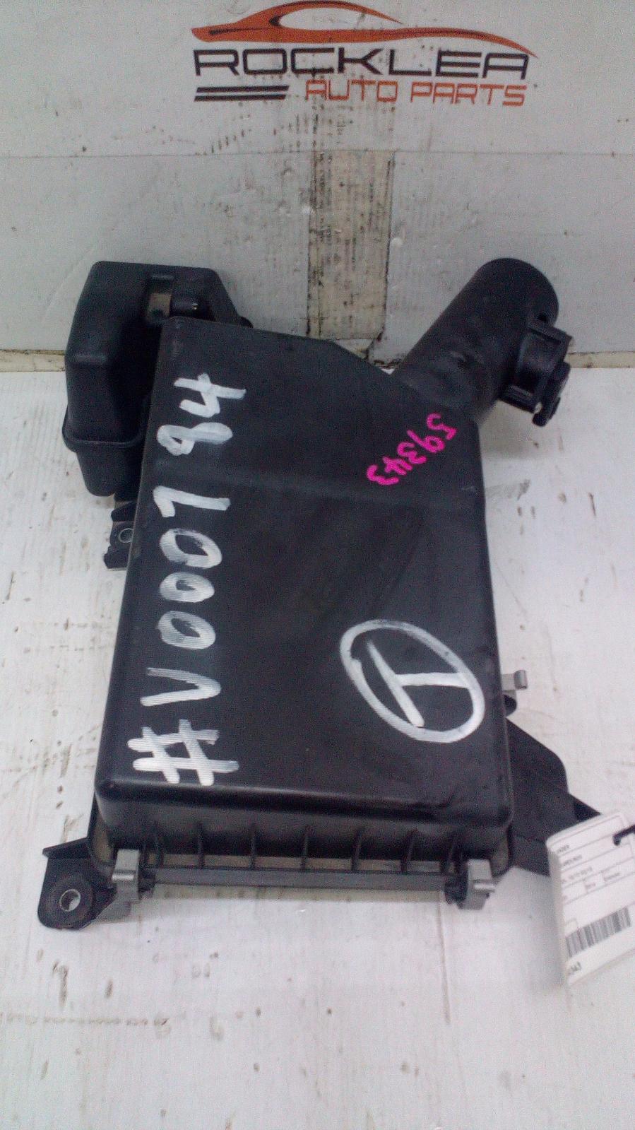 View Auto part Air Cleaner/Box Mitsubishi Outlander 2014