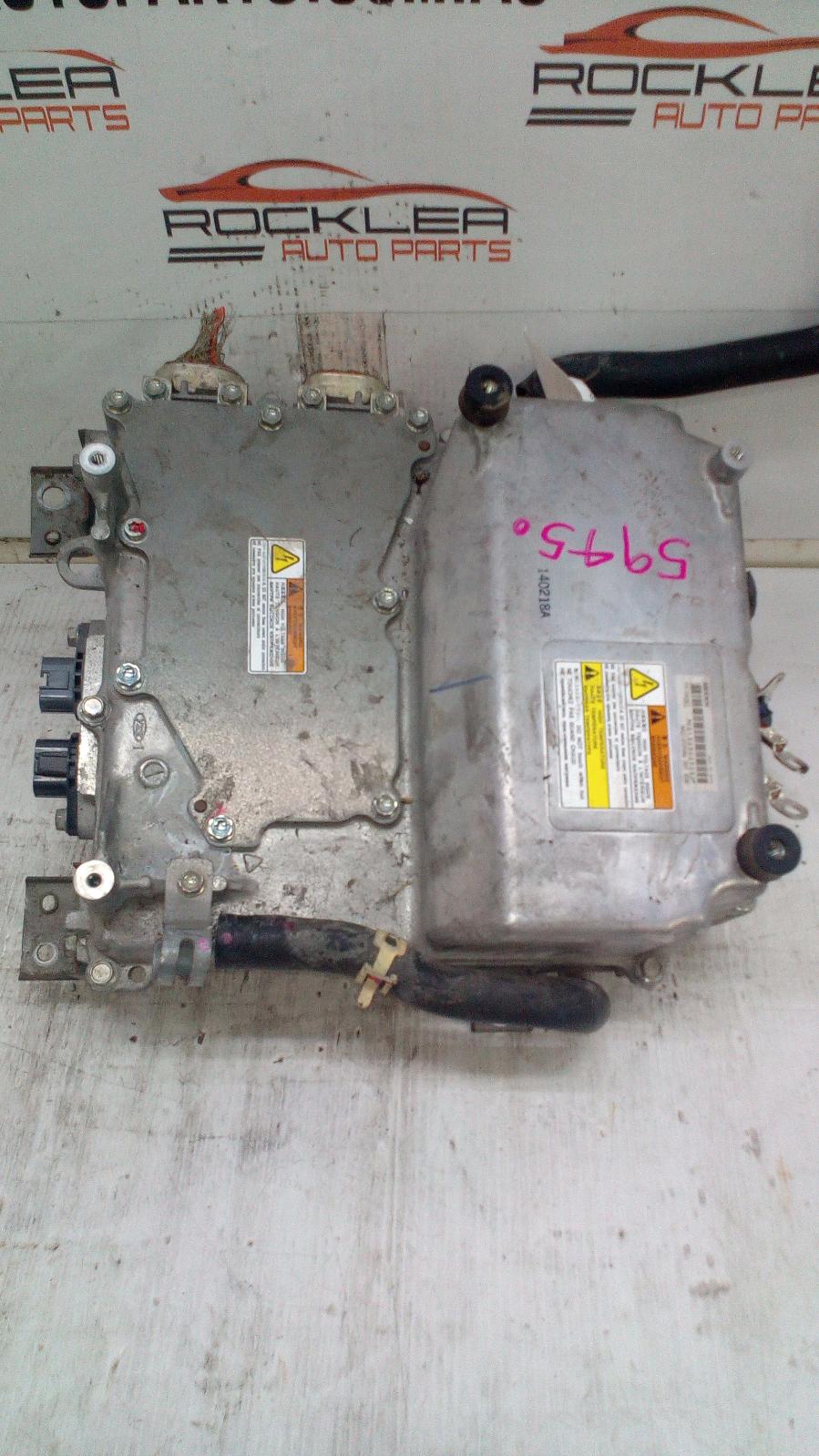 View Auto part Battery Mitsubishi Outlander 2014