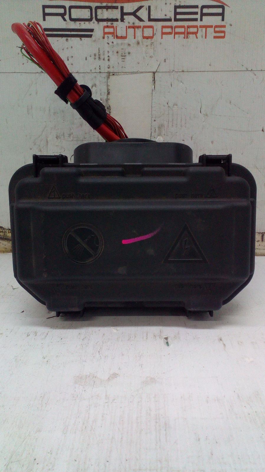 View Auto part Fuse Box Bmw 2 Series 2016