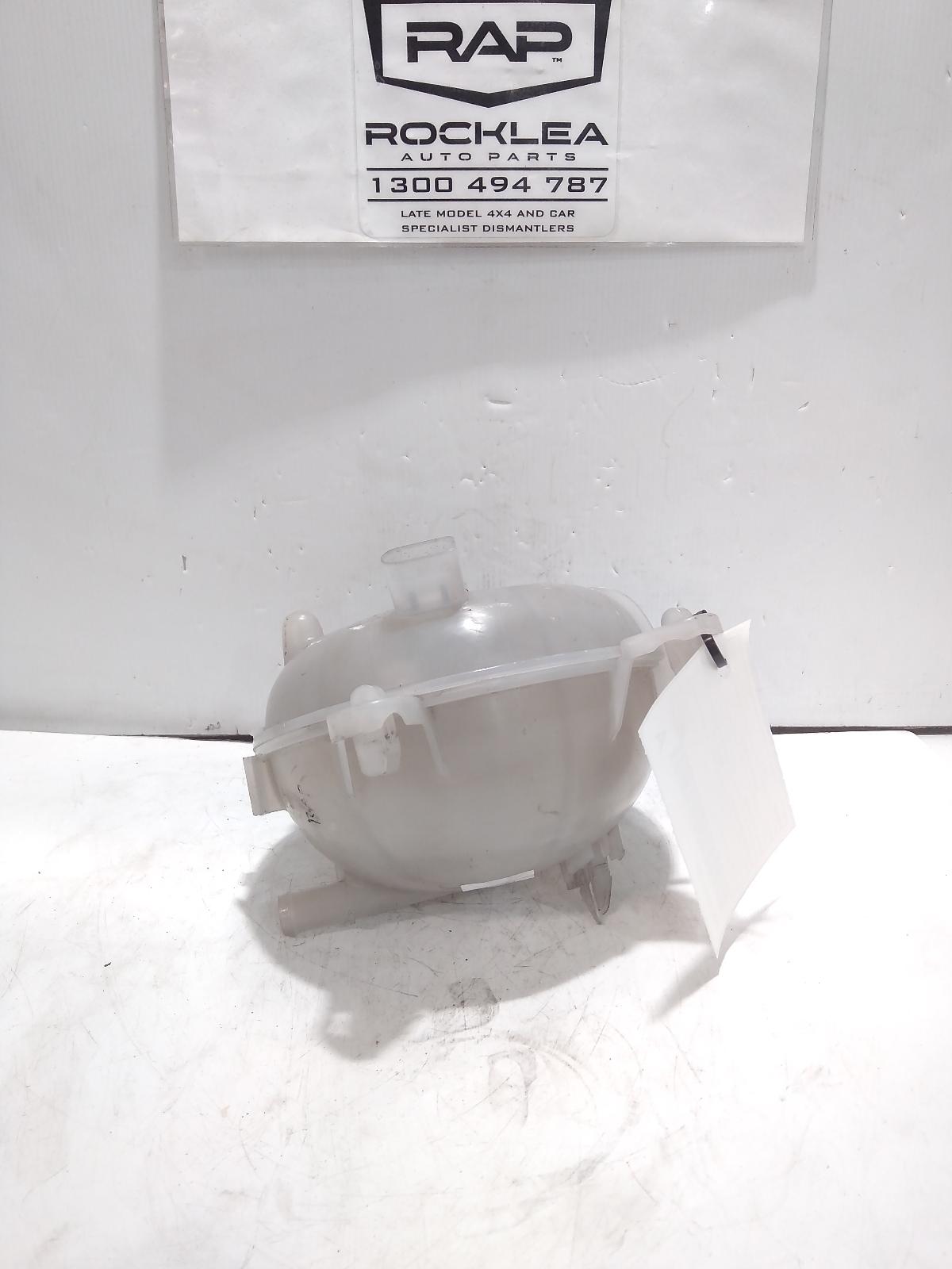 View Auto part Overflow Bottle Volkswagen Golf 2015