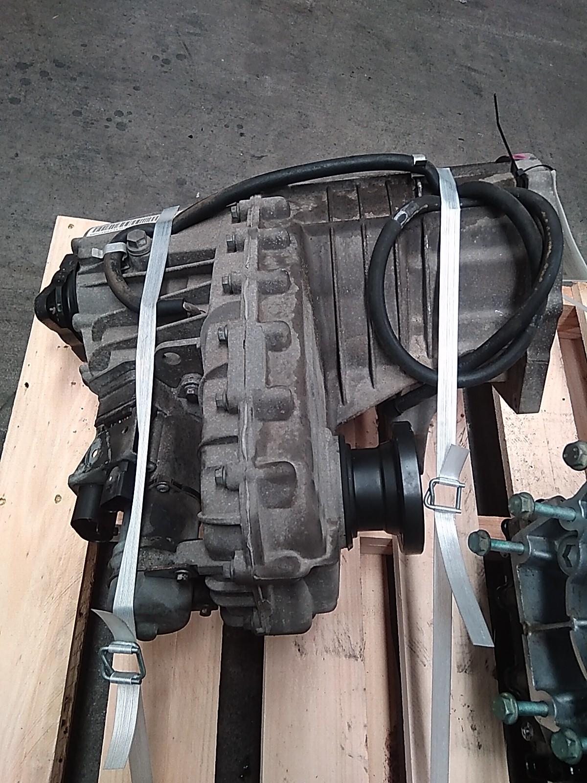 View Auto part Transfer Case Porsche Cayenne 2003