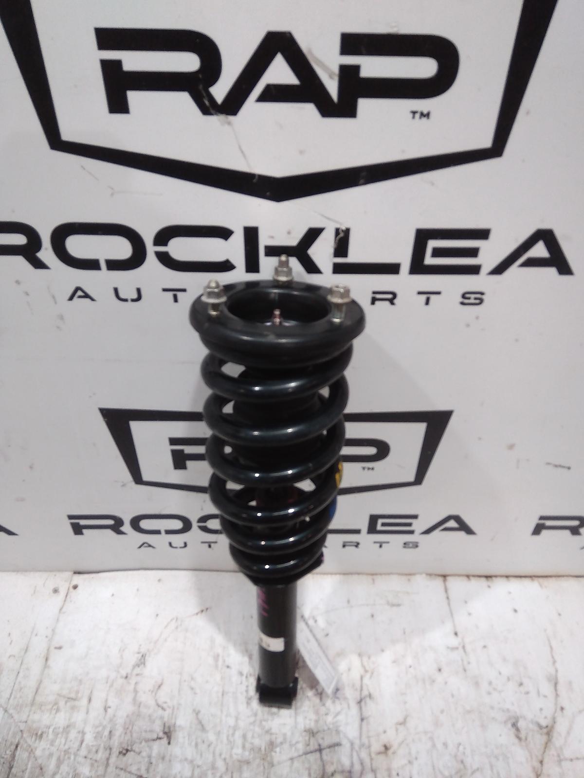 View Auto part Right Front Strut Mitsubishi Pajero 2021