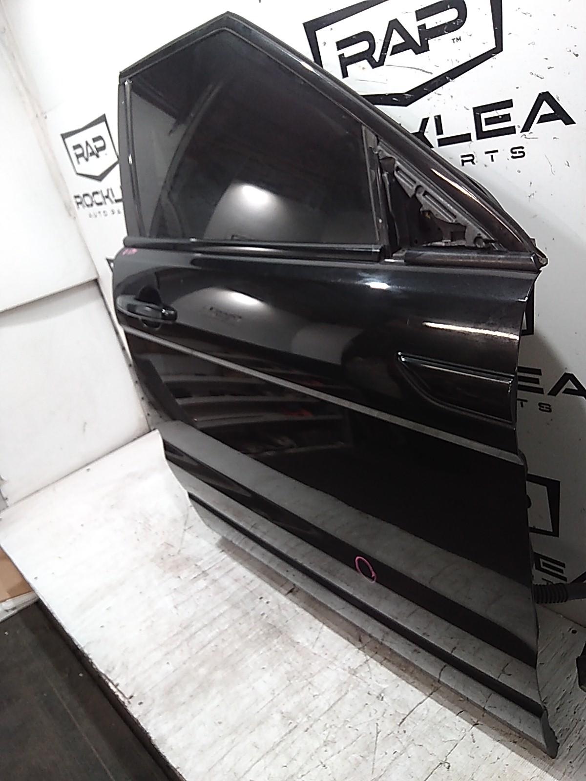 2013 Land Rover Rangerover Evoque Right Front Door View Auto part Right Front Door Land Rover Rangerover Evoque 2013