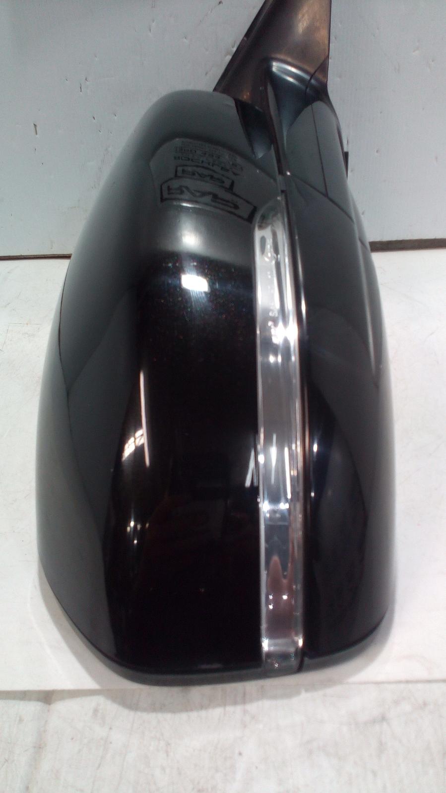 2013 Land Rover Rangerover Evoque Right Door Mirror View Auto part Right Door Mirror Land Rover Rangerover Evoque 2013