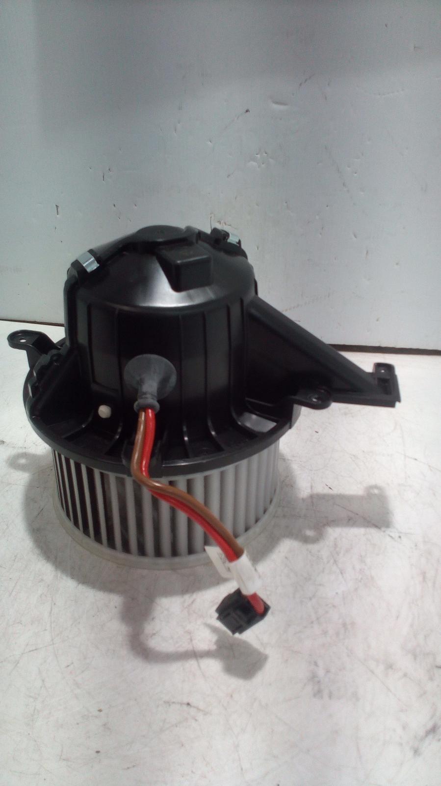 View Auto part Heater Fan Motor Mercedes Vito 2017