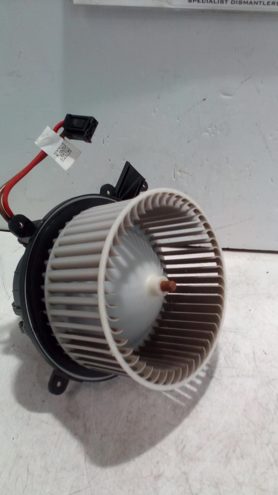 View Auto part Heater Fan Motor Mercedes Vito 2017
