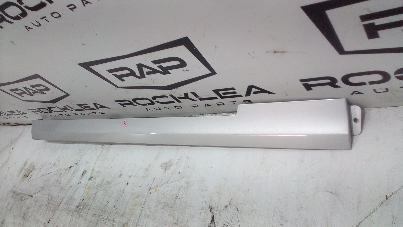 View Auto part Body/Door Mould Mercedes Vito 2017