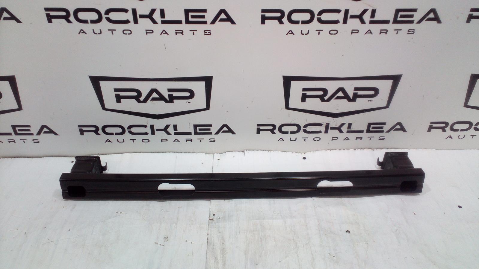 View Auto part R/Bar Bracket/Reinfo Mercedes Vito 2017