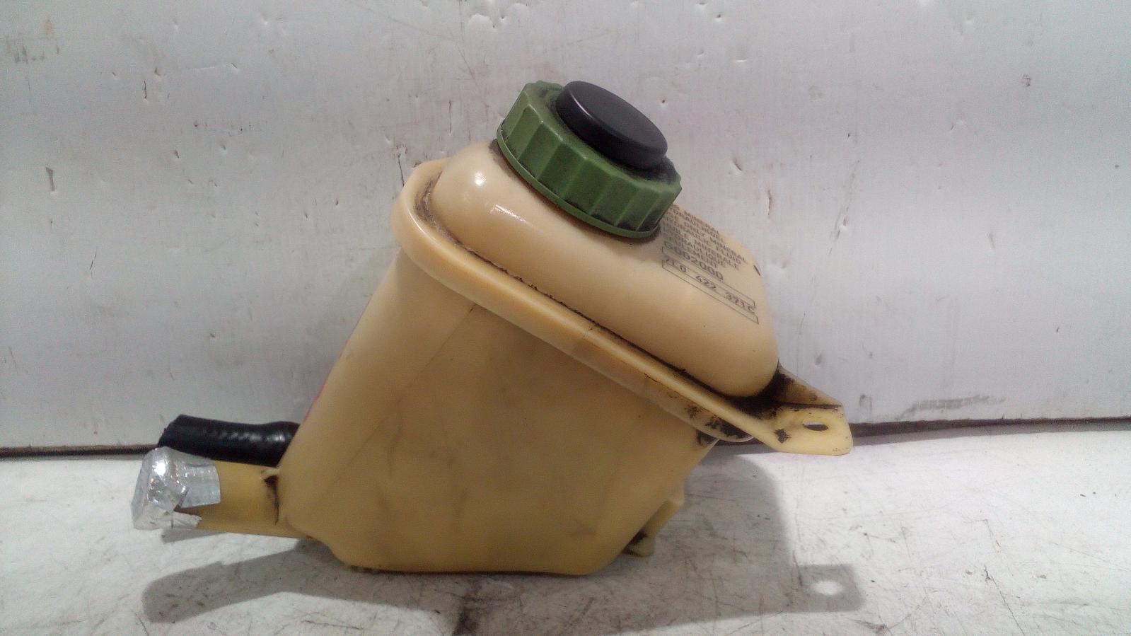 View Auto part P/S Reservoir Porsche Cayenne 2003