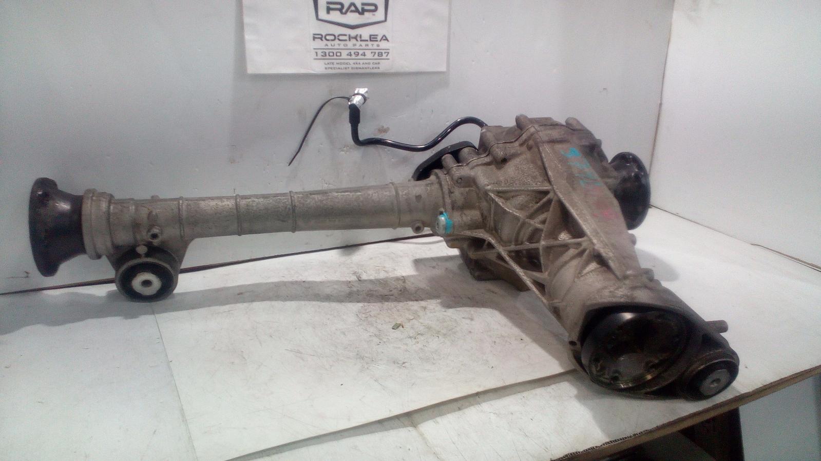2003 Porsche Cayenne Differential Centre View Auto part Differential Centre Porsche Cayenne 2003