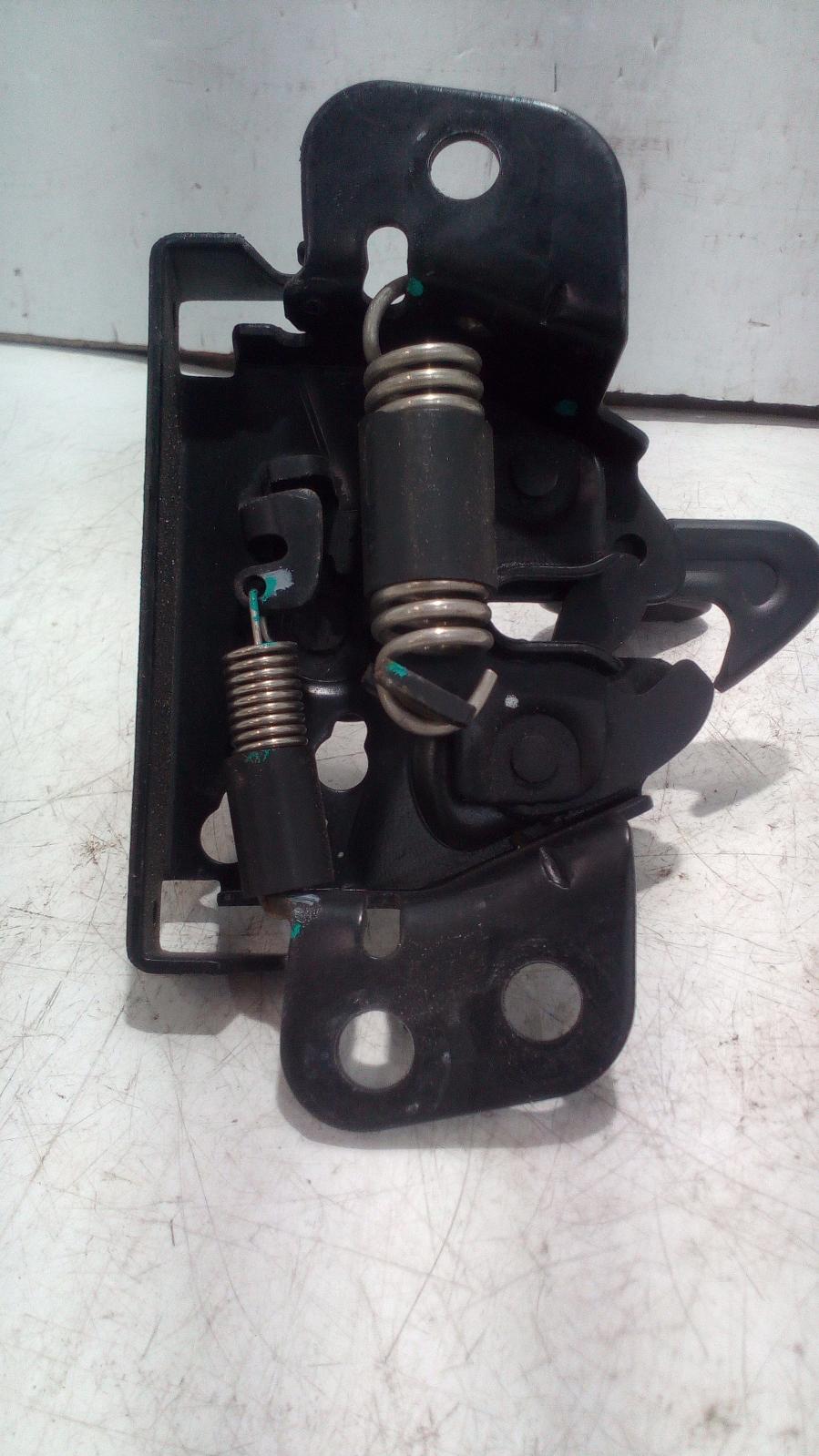 View Auto part Bonnet Lock/Support Mg Mg3 2020