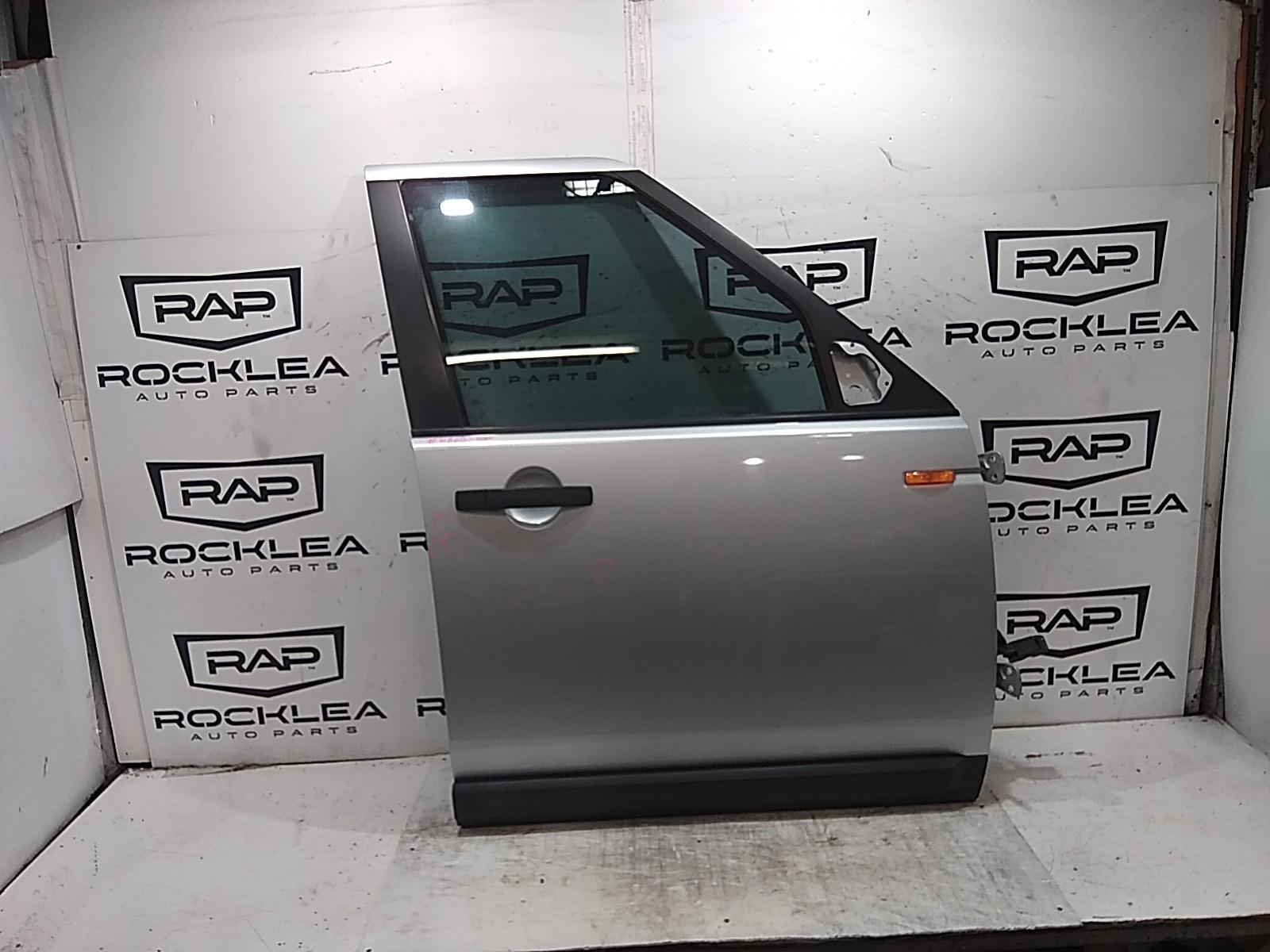 View Auto part Right Front Door Land Rover Discovery 2008