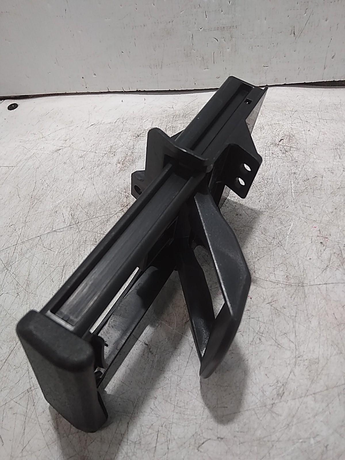 View Auto part Trim Panel Toyota Hilux 2010