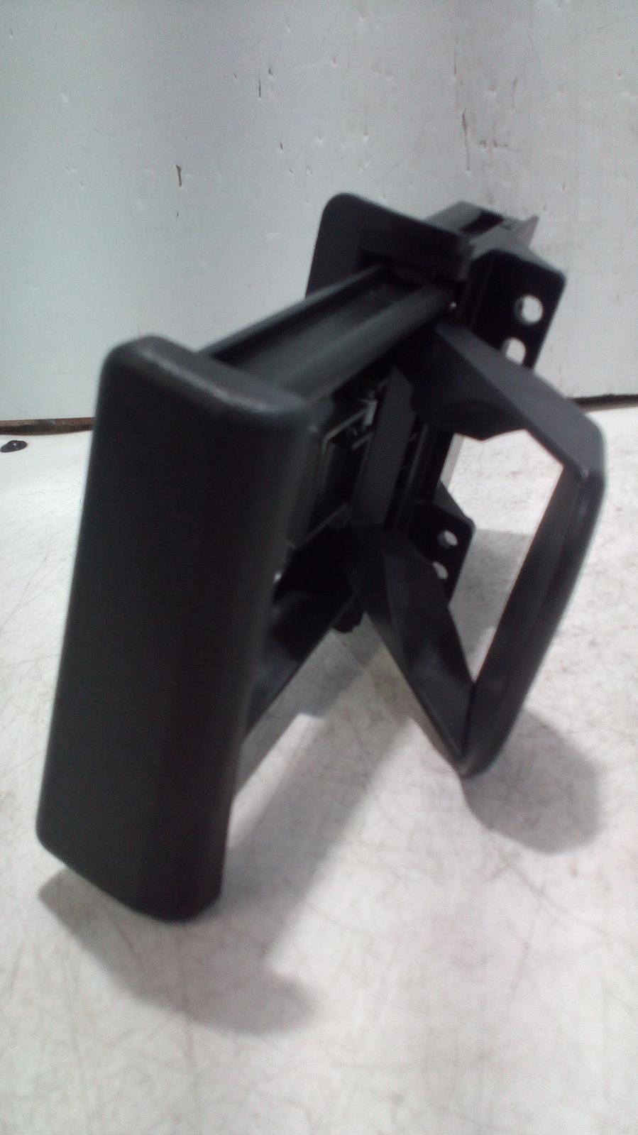 View Auto part Trim Panel Toyota Hilux 2006