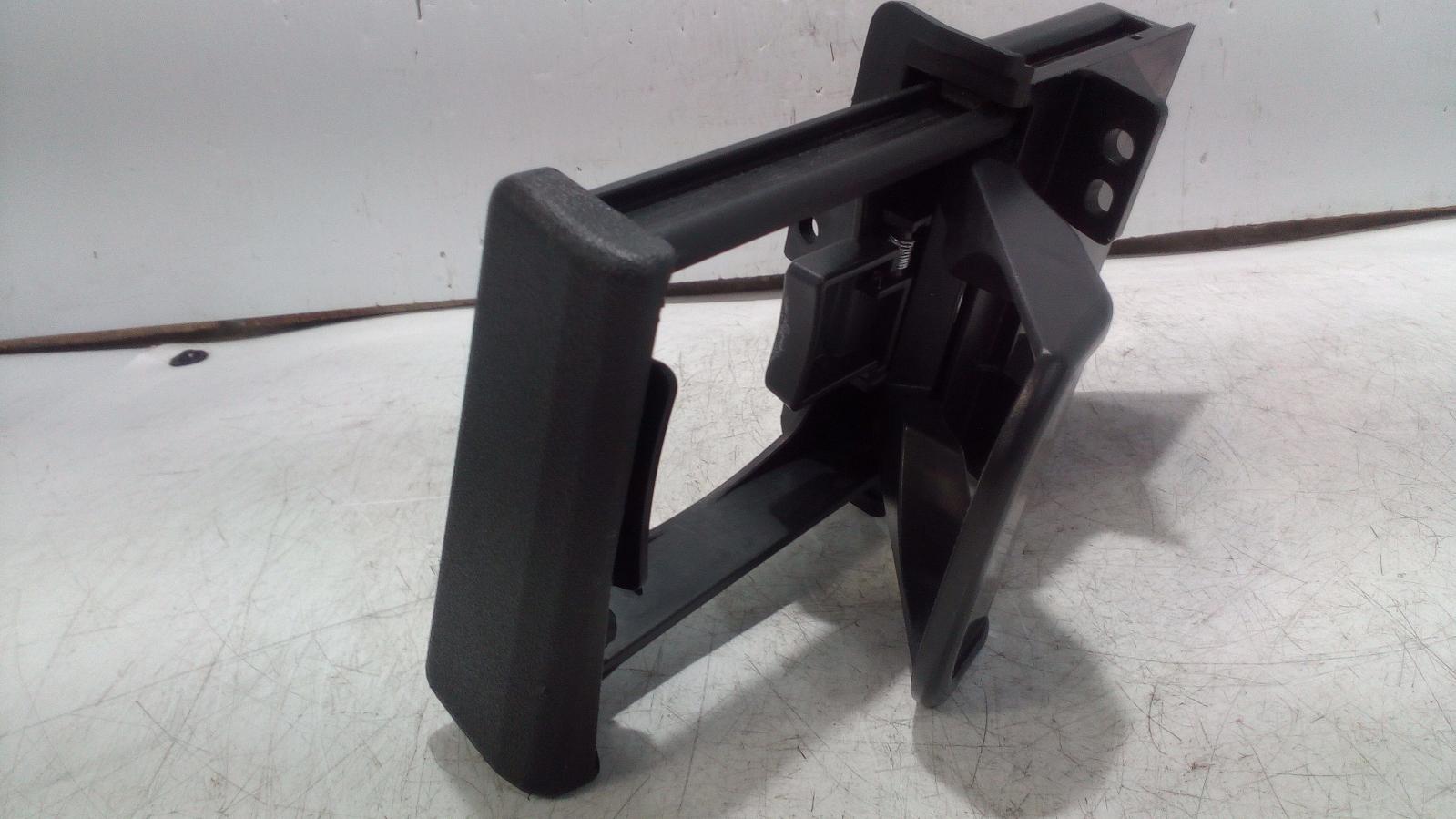 View Auto part Trim Panel Toyota Hilux 2006