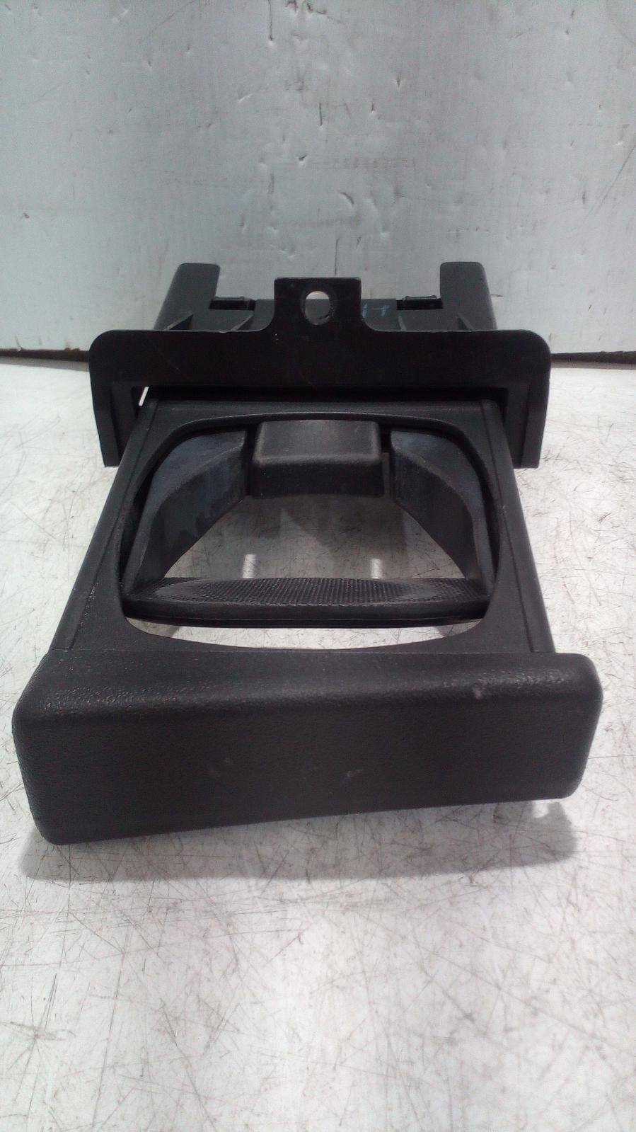 View Auto part Trim Panel Toyota Hilux 2006