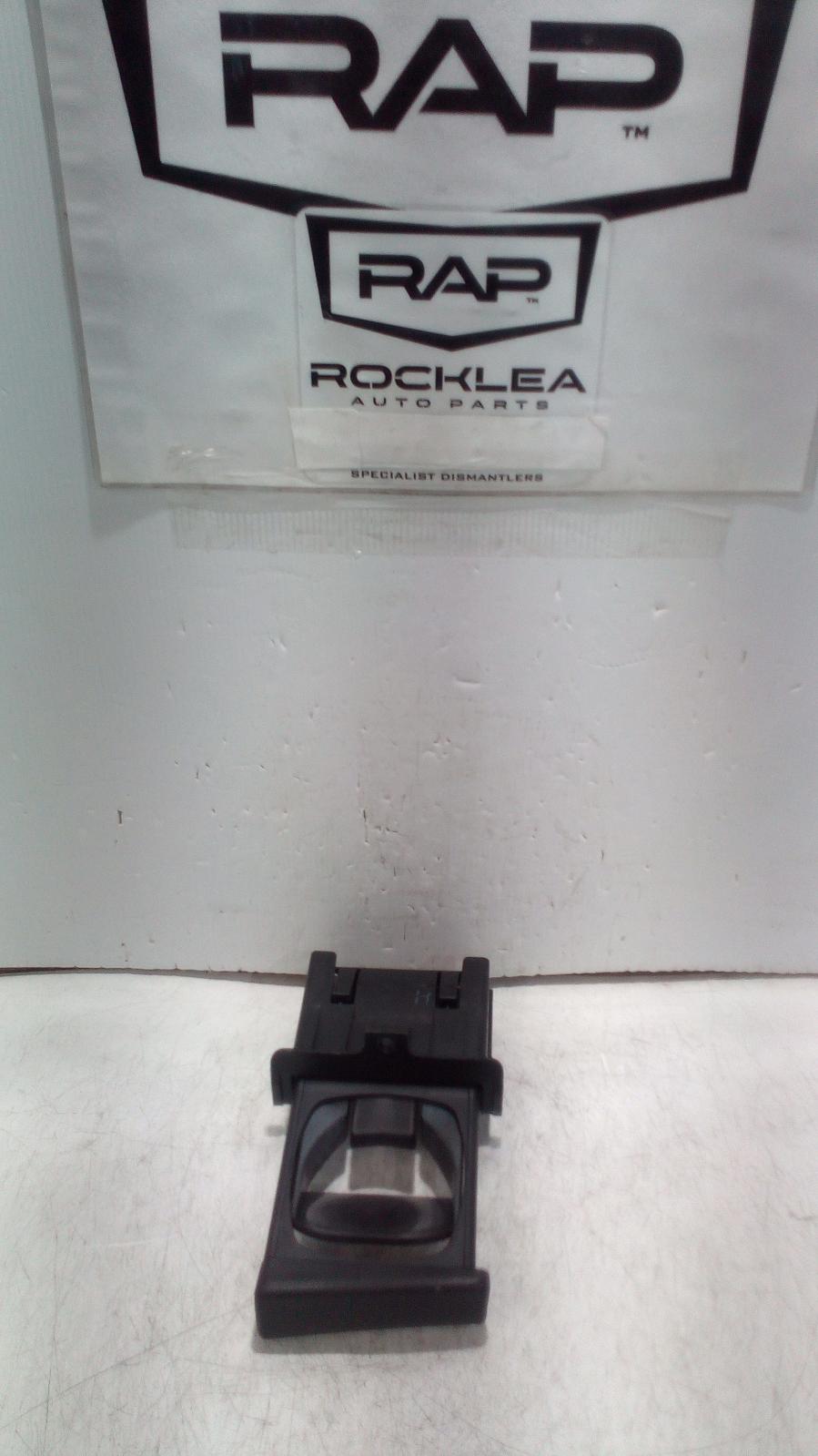 View Auto part Trim Panel Toyota Hilux 2006