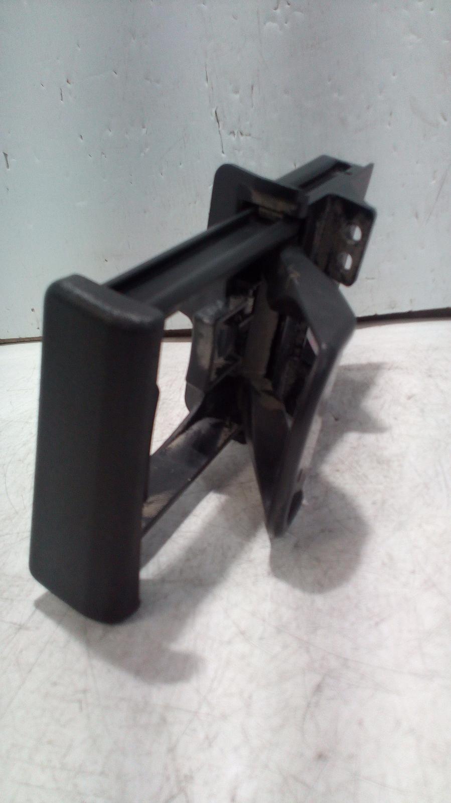 View Auto part Trim Panel Toyota Hilux 2006