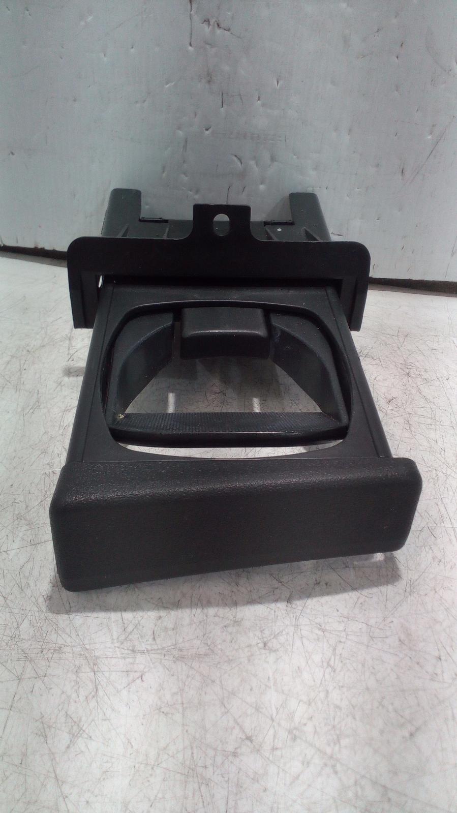 View Auto part Trim Panel Toyota Hilux 2006