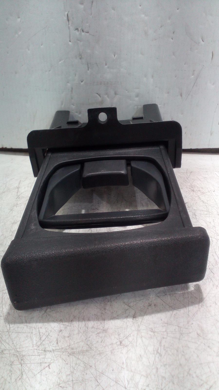 View Auto part Trim Panel Toyota Hilux 2006