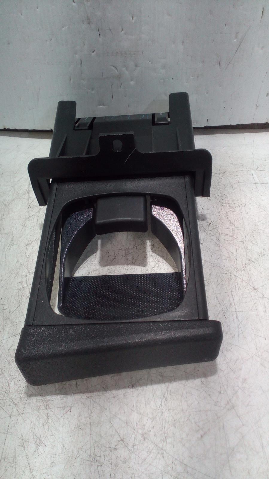 View Auto part Trim Panel Toyota Hilux 2006