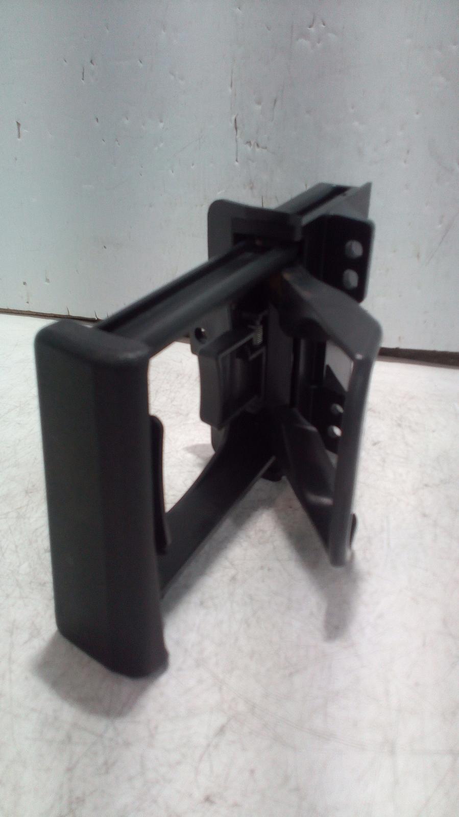 View Auto part Trim Panel Toyota Hilux 2006