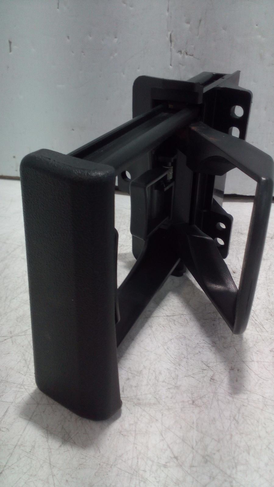 View Auto part Trim Panel Toyota Hilux 2006