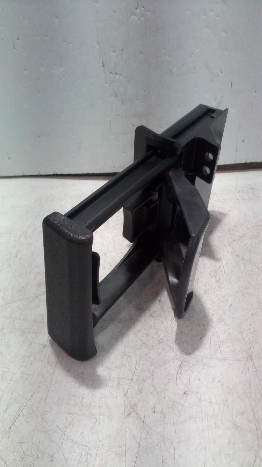 View Auto part Trim Panel Toyota Hilux 2006