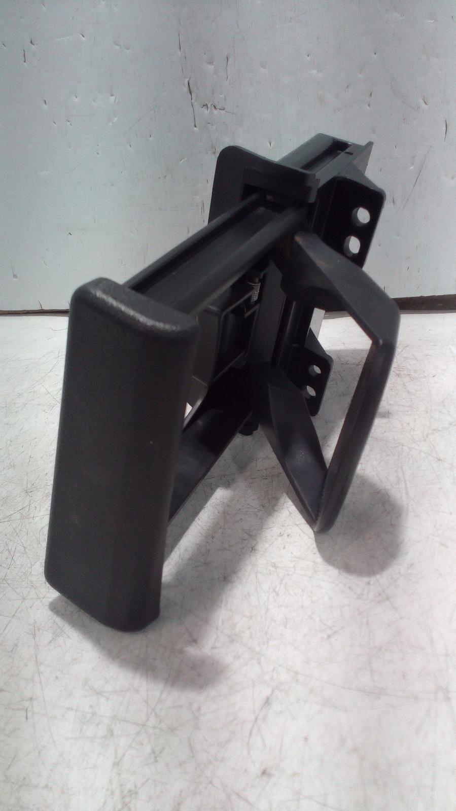 View Auto part Trim Panel Toyota Hilux 2006