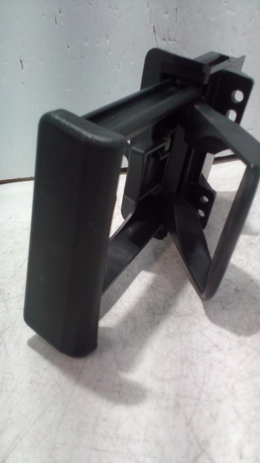 View Auto part Trim Panel Toyota Hilux 2006