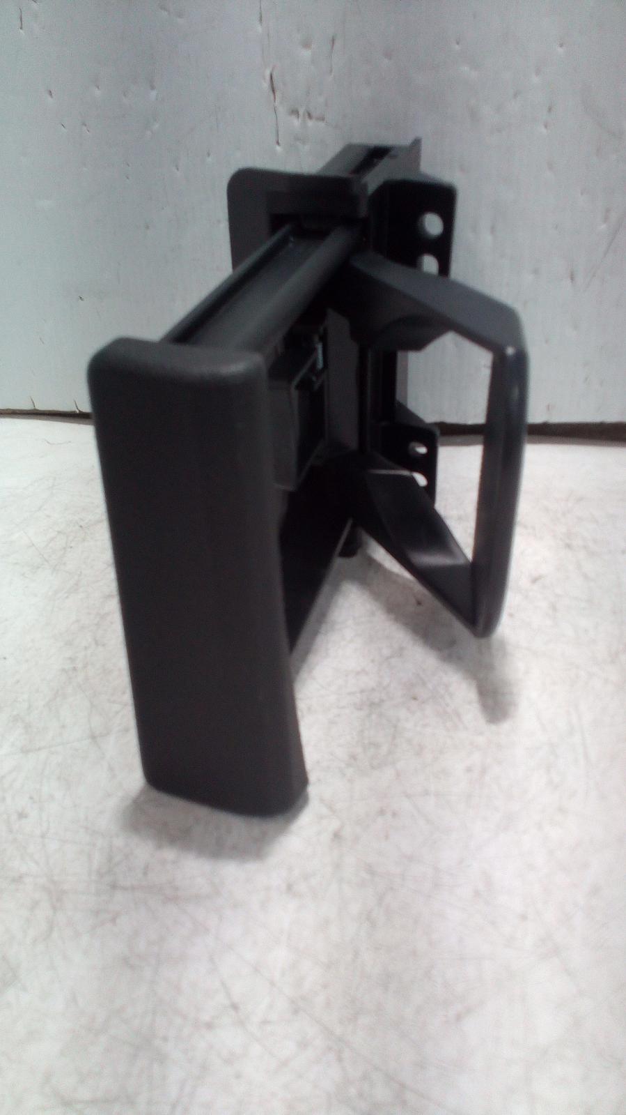 View Auto part Trim Panel Toyota Hilux 2006