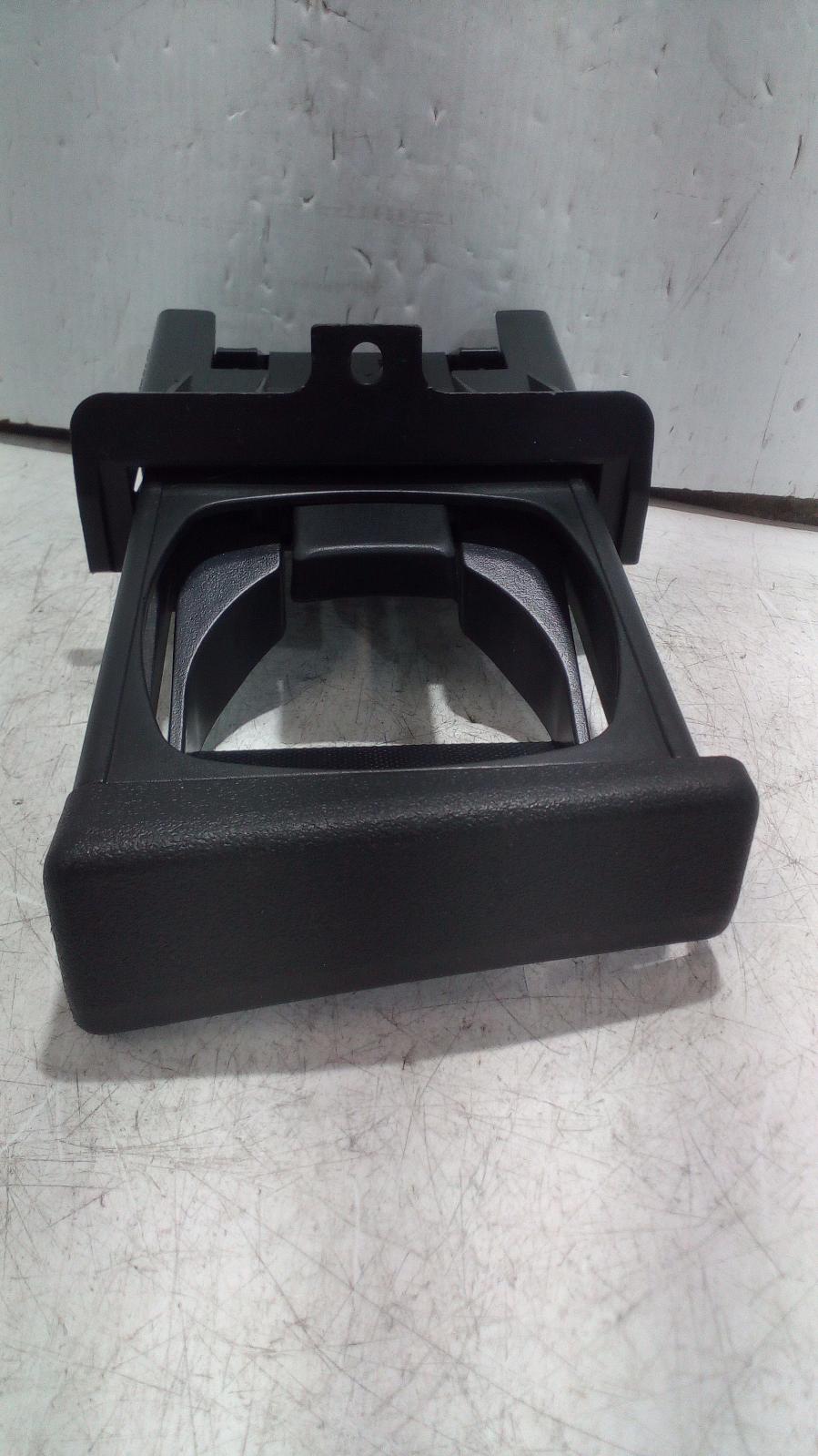 View Auto part Trim Panel Toyota Hilux 2006