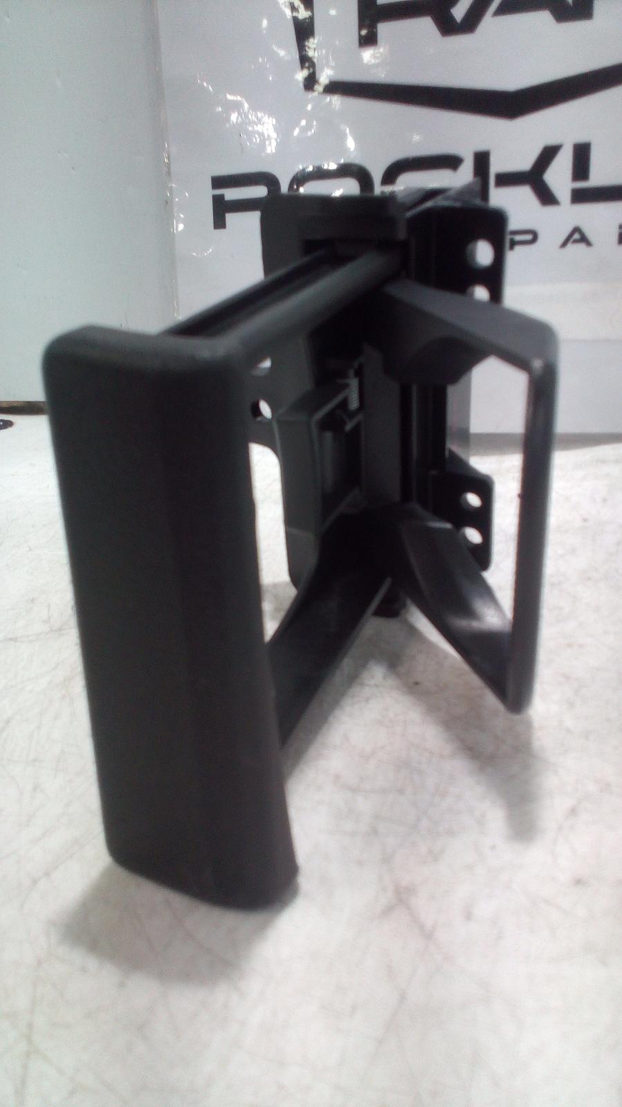 View Auto part Trim Panel Toyota Hilux 2006