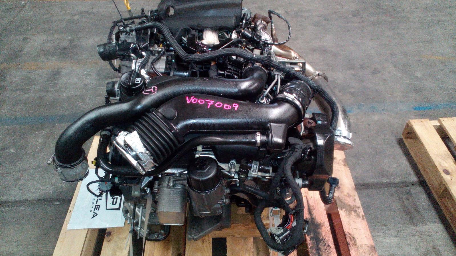 View Auto part Engine Chrysler 300c 2013