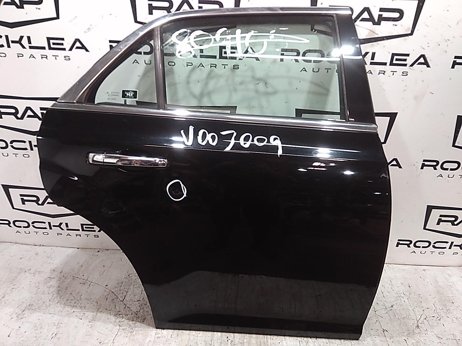 View Auto part Right Rear Door Sliding Chrysler 300c 2013