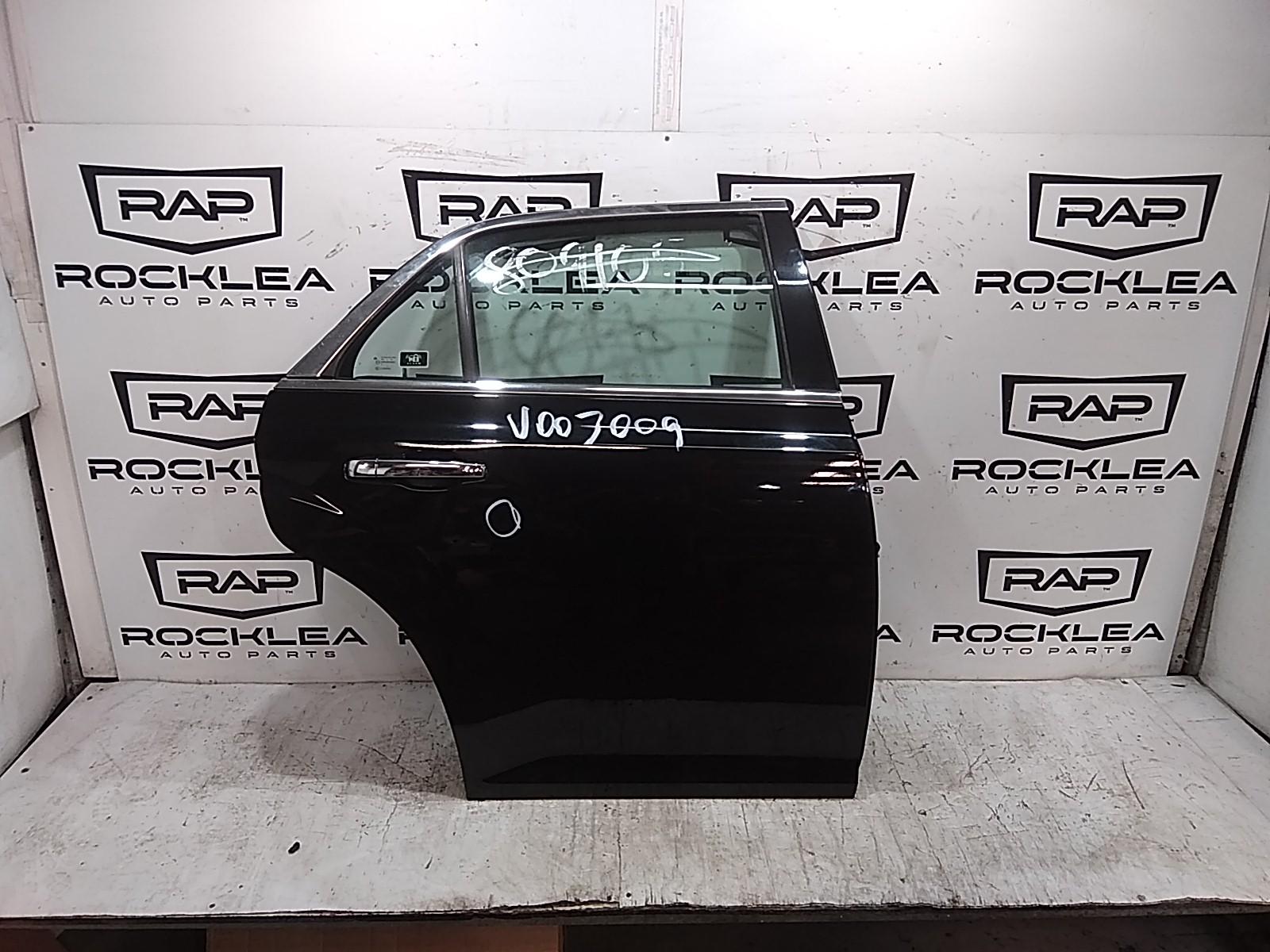 View Auto part Right Rear Door Sliding Chrysler 300c 2013