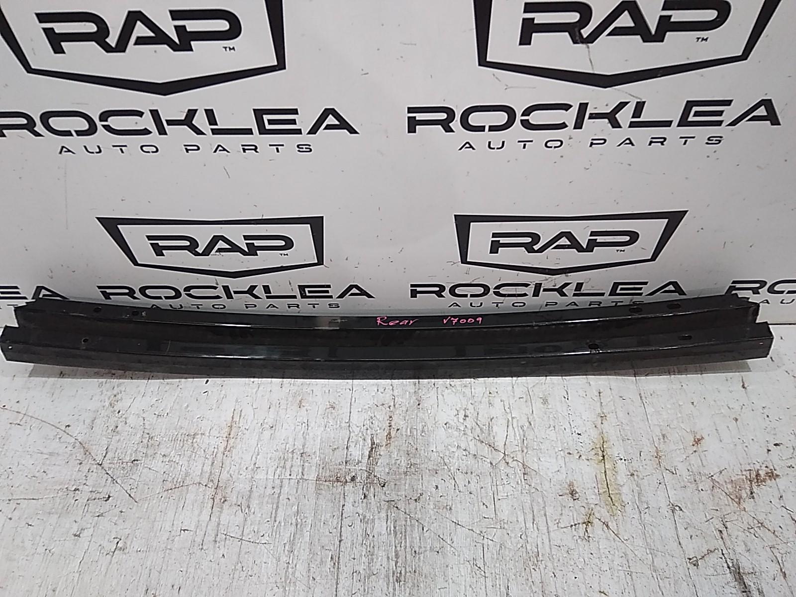 2013 Chrysler 300c R/Bar Bracket/Reinfo View Auto part R/Bar Bracket/Reinfo Chrysler 300c 2013