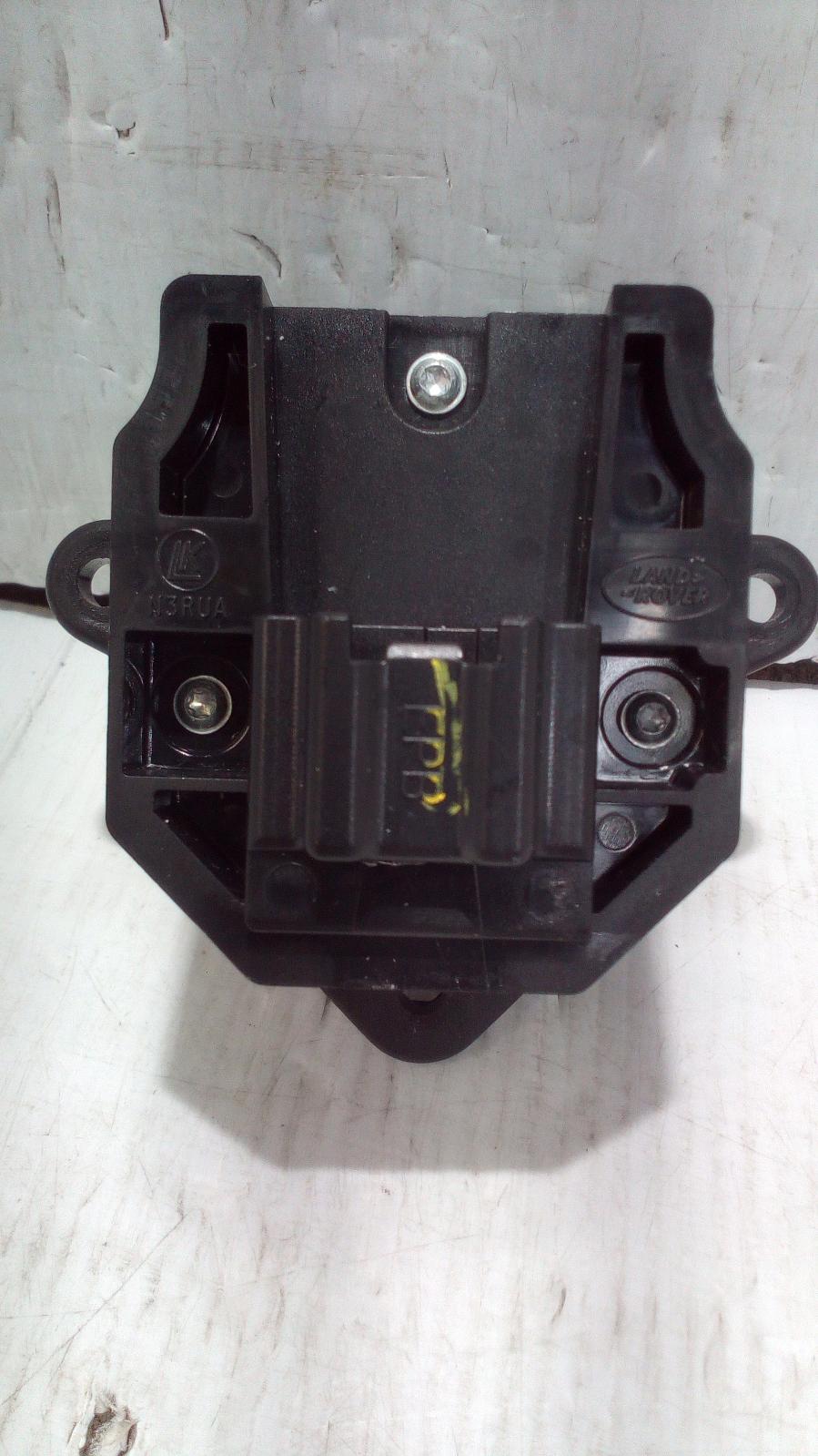 View Auto part Misc Switch/Relay Land Rover Rangerover Evoque 2013