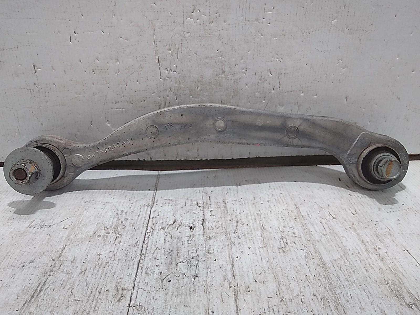 View Auto part Right Rear Trailing Arm Chrysler 300c 2013