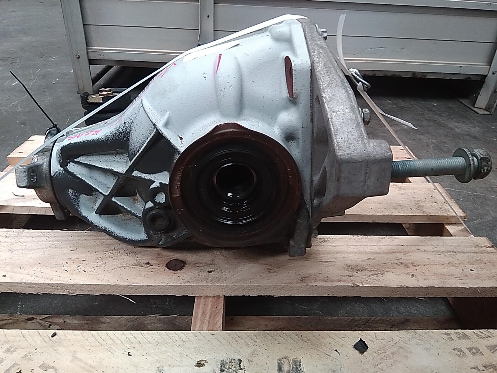 View Auto part Differential Centre Chrysler 300c 2013