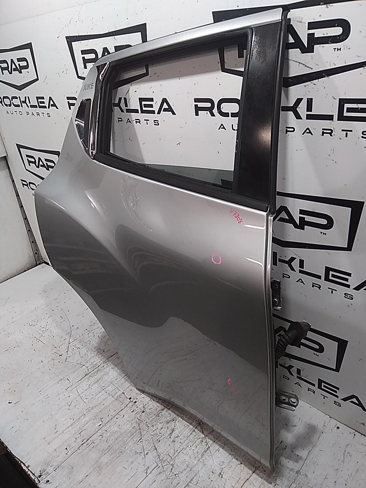 View Auto part Right Rear Door Sliding Nissan Juke 2015